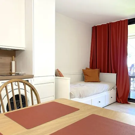 Climatisé, Vue - 4 Pers. - Fr-1-251-950 *